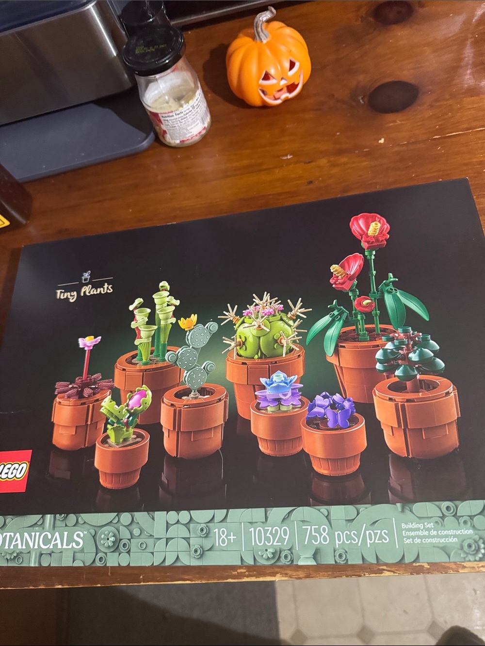 Lego Tiny Plants Botanical Set - Brown, Green, Red, Purple, Pink, Blue